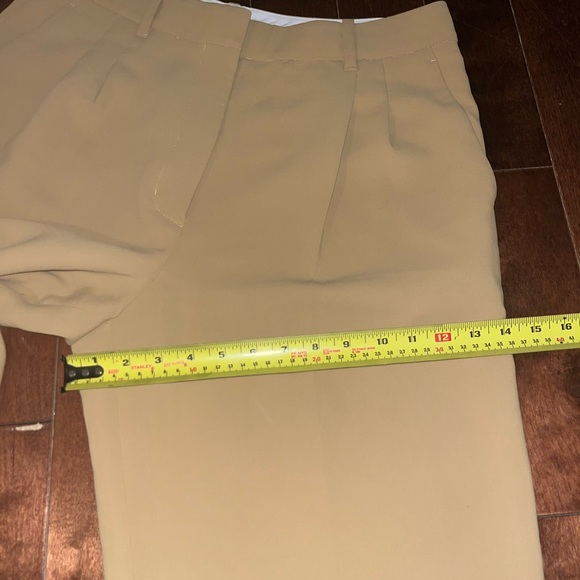 Wilfred Effortless Pants from Aritzia in a beautiful camel/tan shade. Size 12
. - Picture 9 of 11
